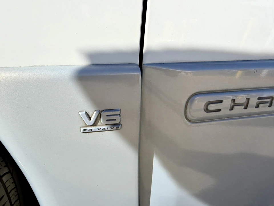 1996 Chrysler Sebring - Image 26 of 31
