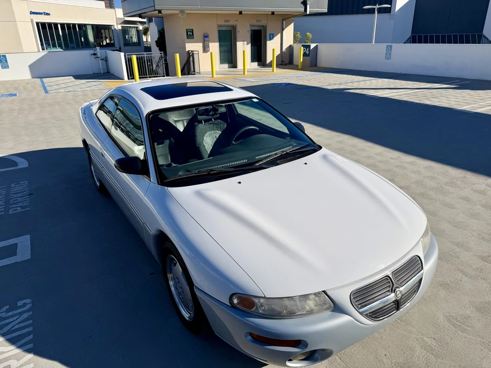 1996 Chrysler Sebring - Image 22 of 31