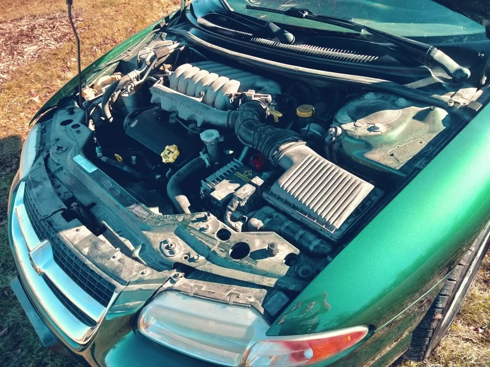 1996 Chrysler Sebring - Image 8 of 14