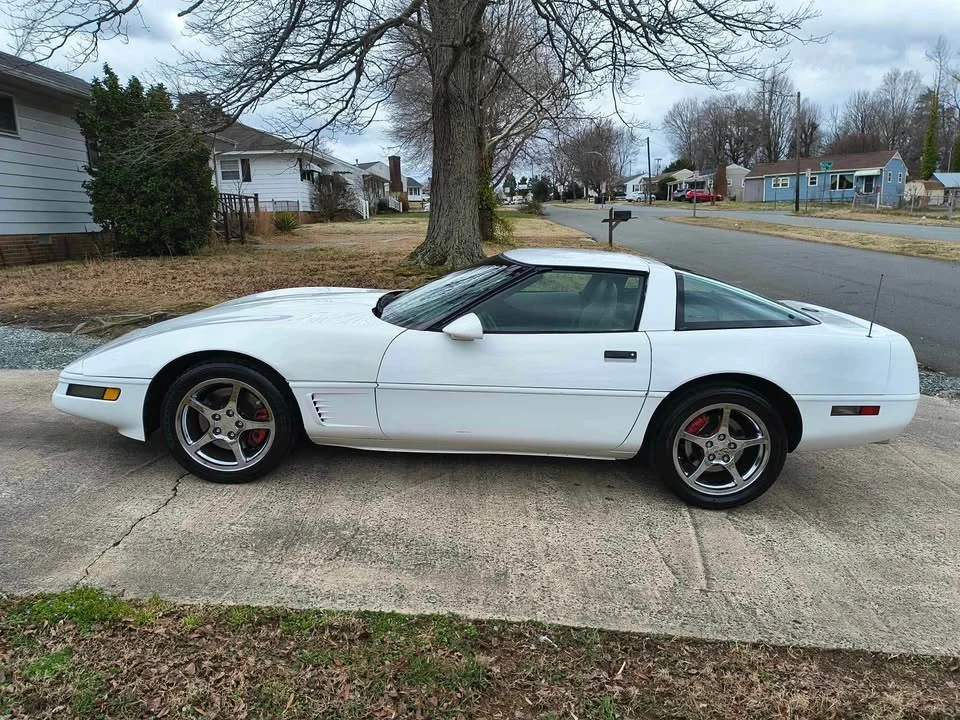 1996 Chevrolet Corvette C4 - Image 9 of 10