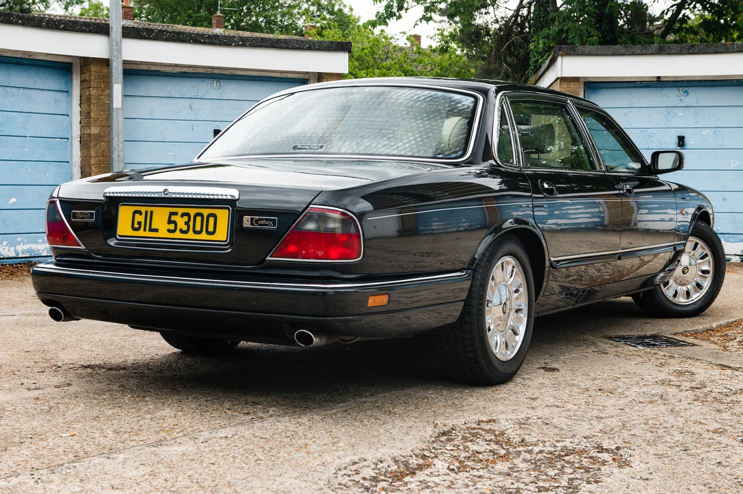 1996 Daimler - Image 8 of 31