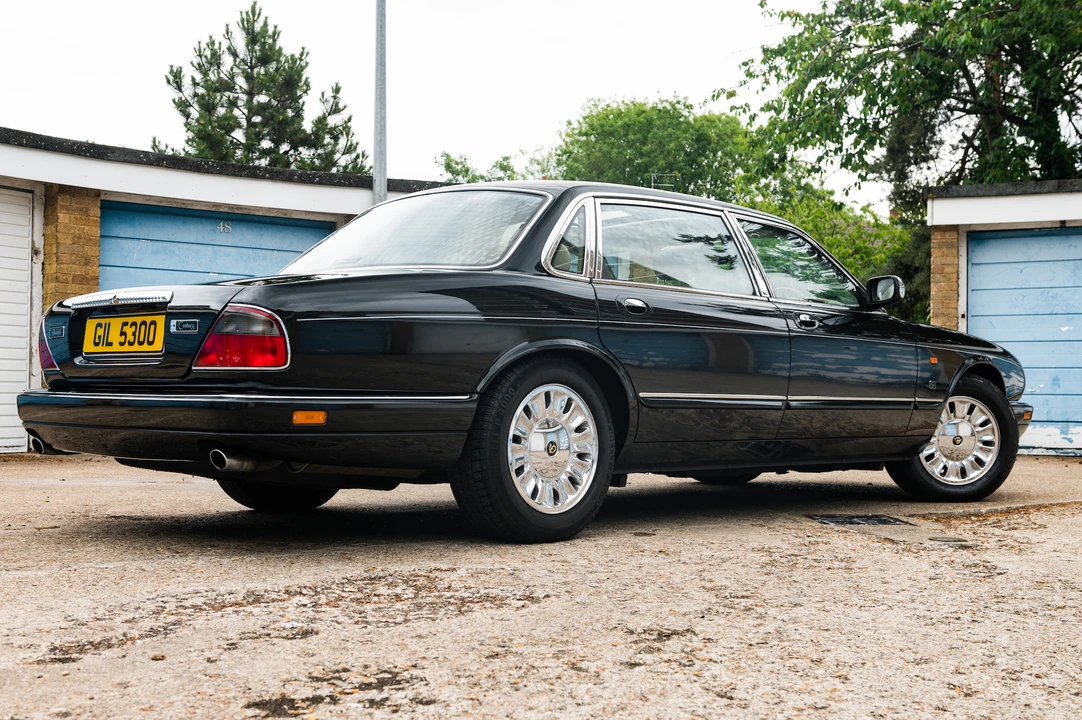 1996 Daimler - Image 11 of 31