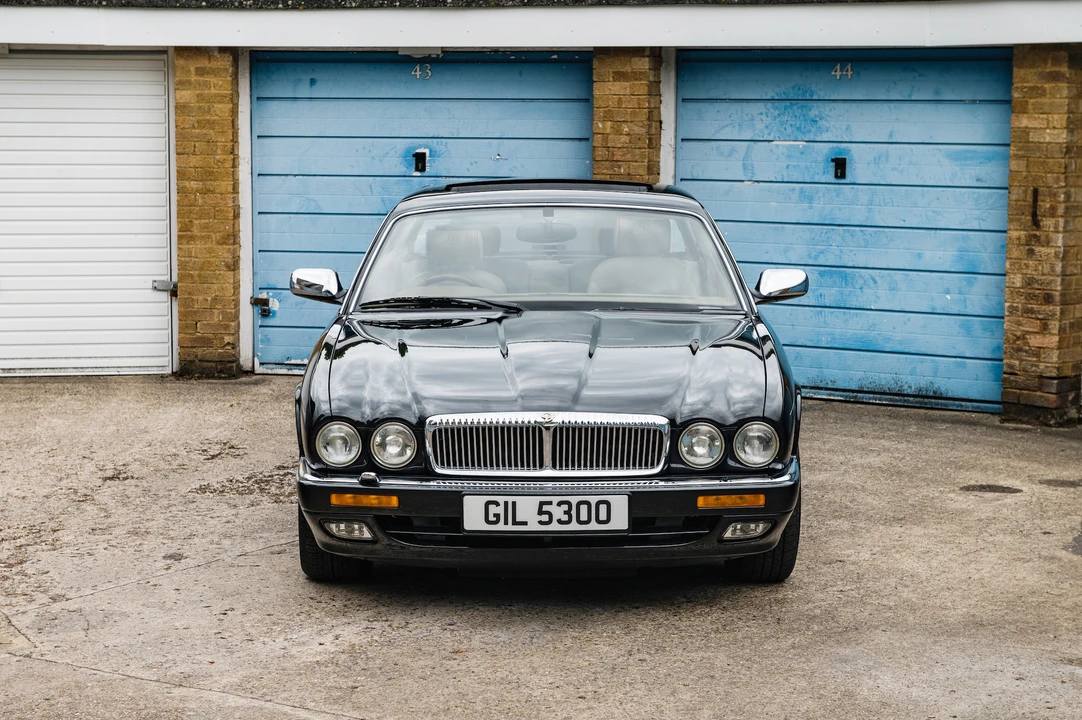 1996 Daimler - Image 3 of 31