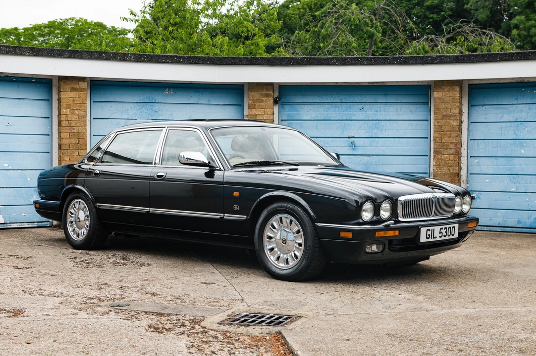 1996 Daimler - Image 10 of 31