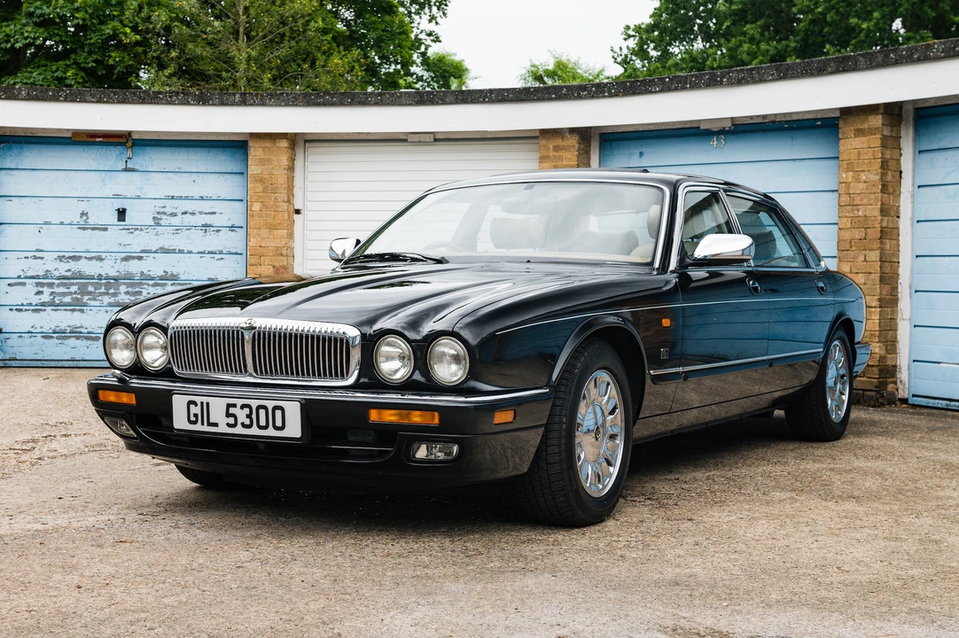 1996 Daimler - Image 14 of 31