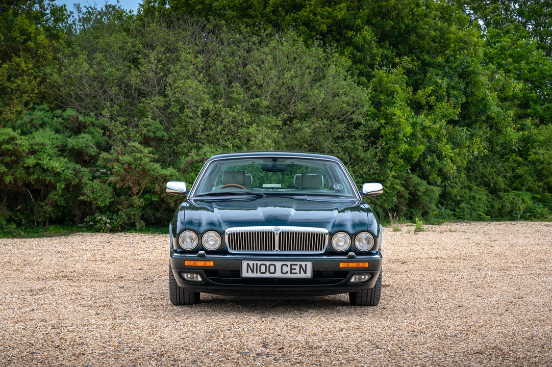 1996 Daimler - Image 3 of 31