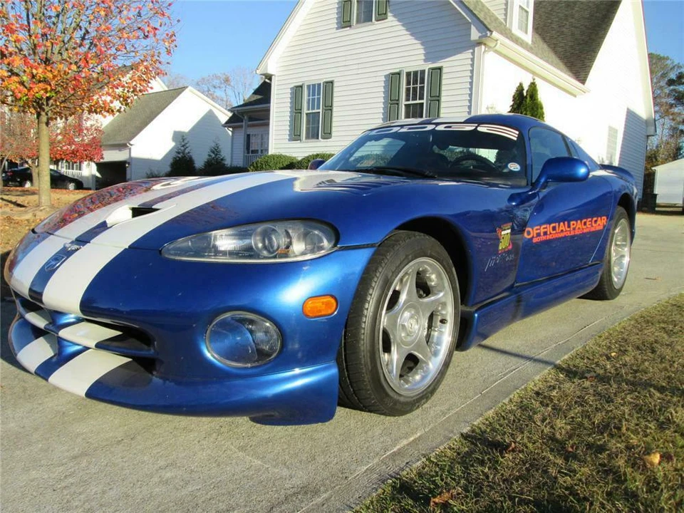 1996 Dodge Viper GTS 2nd Gen - Image 2 of 5