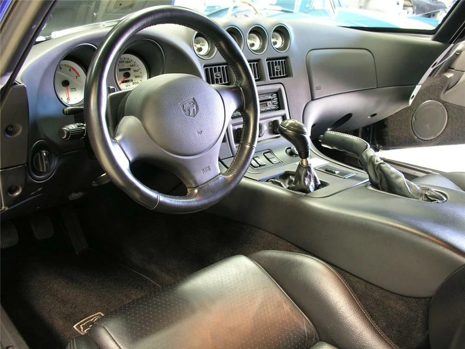 1996 Dodge Viper GTS 2nd Gen - Image 4 of 5