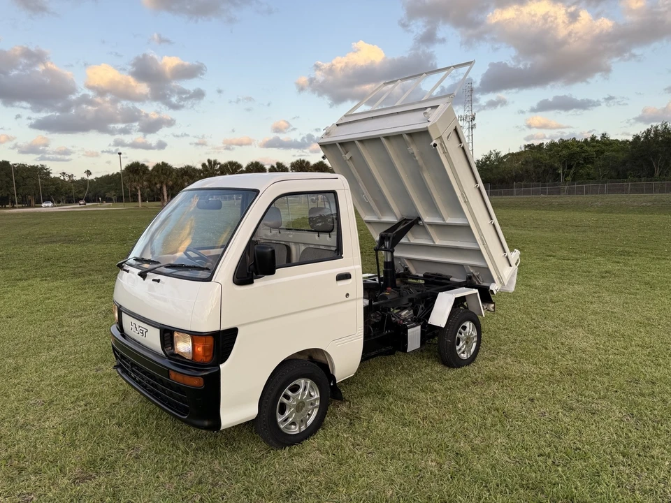 1996 Daihatsu Hijet - Image 2 of 30