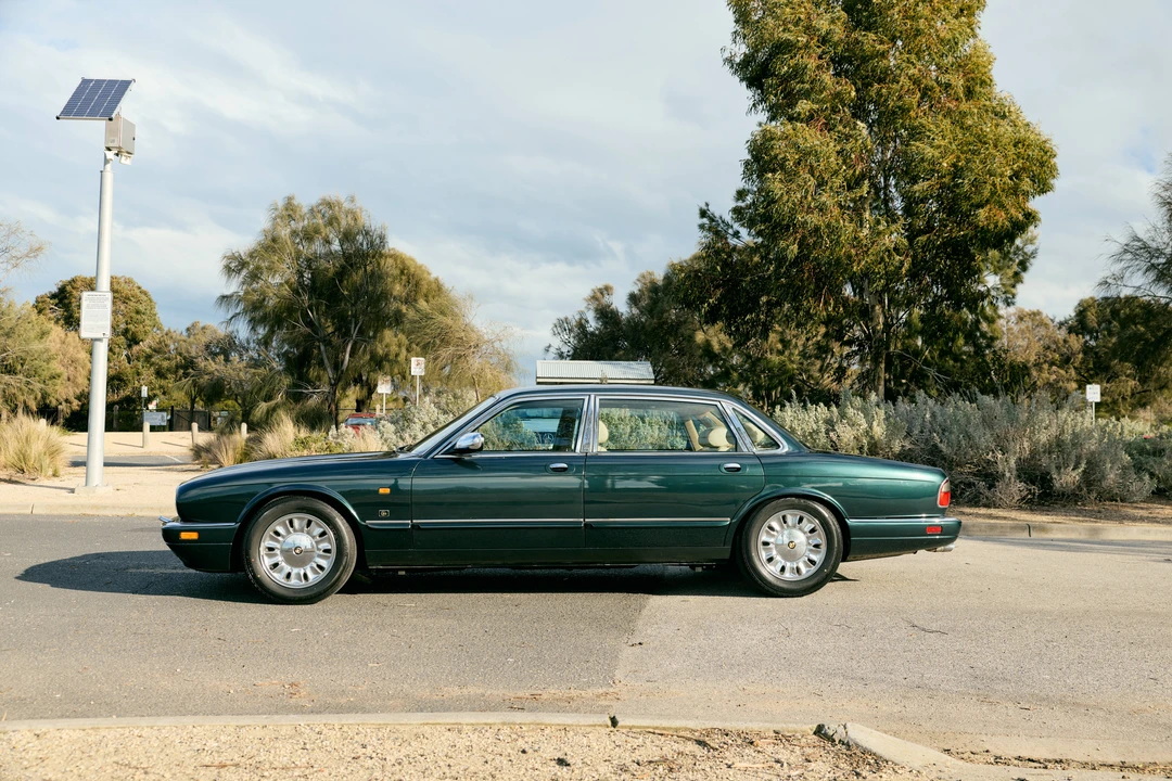 1996 Daimler - Image 8 of 31