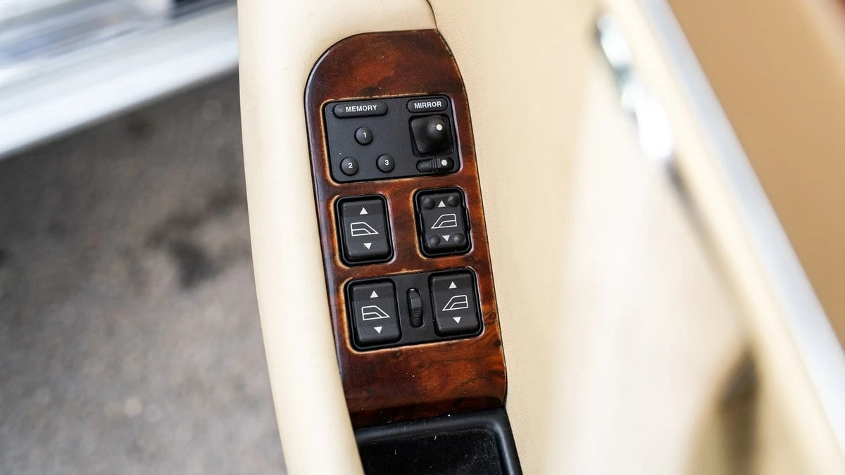 1996 Daimler - Image 12 of 30