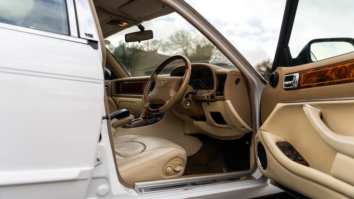 1996 Daimler - Image 4 of 30