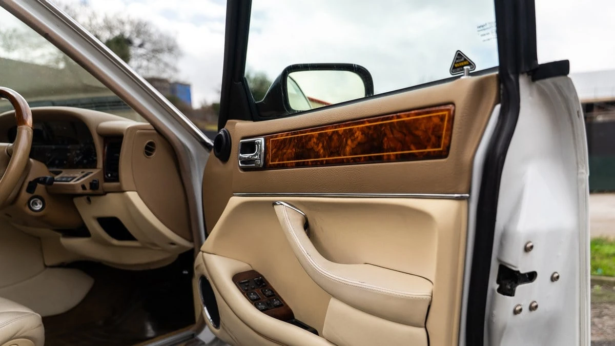 1996 Daimler - Image 10 of 30