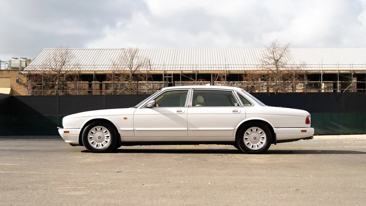1996 Daimler - Image 17 of 30