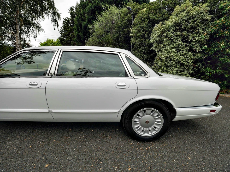 1996 Daimler - Image 20 of 21