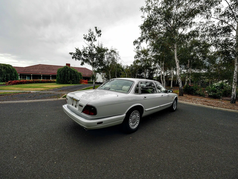 1996 Daimler - Image 7 of 21