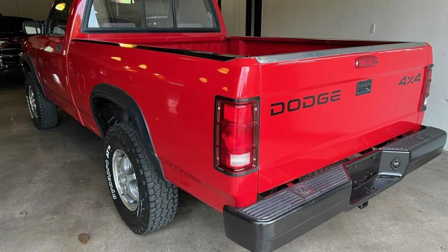 1996 Dodge Dakota 1st Gen - Image 9 of 13