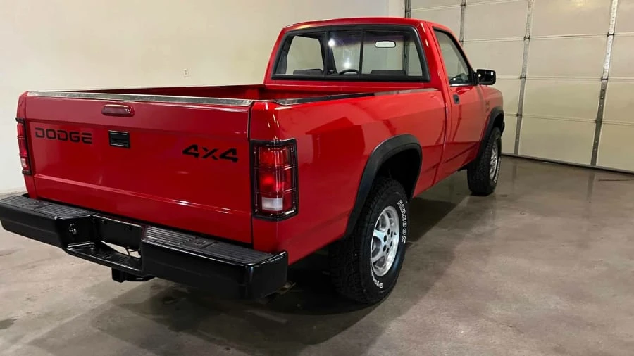 1996 Dodge Dakota 1st Gen - Image 12 of 13
