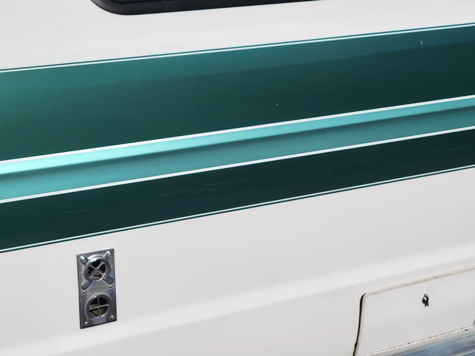 1996 Dodge Ram Van - Image 25 of 31