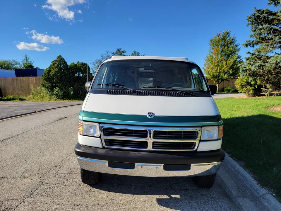 1996 Dodge Ram Van - Image 6 of 31
