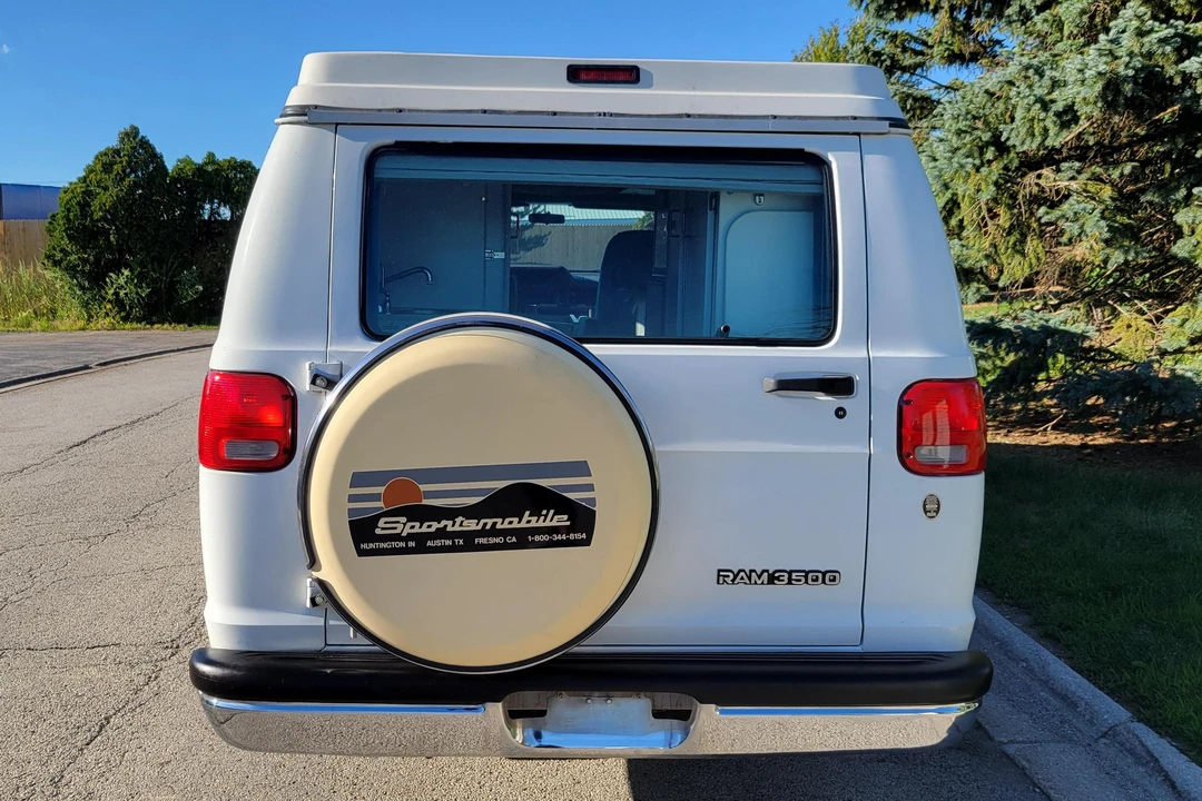 1996 Dodge Ram Van - Image 5 of 31