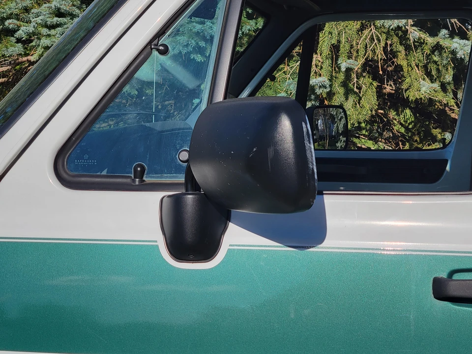 1996 Dodge Ram Van - Image 22 of 31