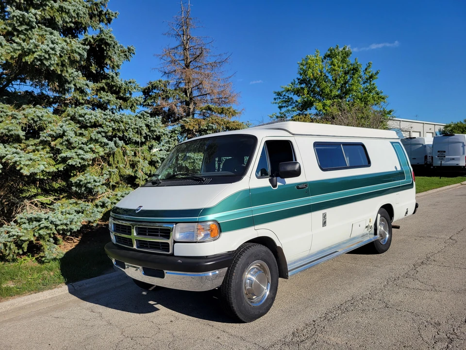 1996 Dodge Ram Van - Image 8 of 31