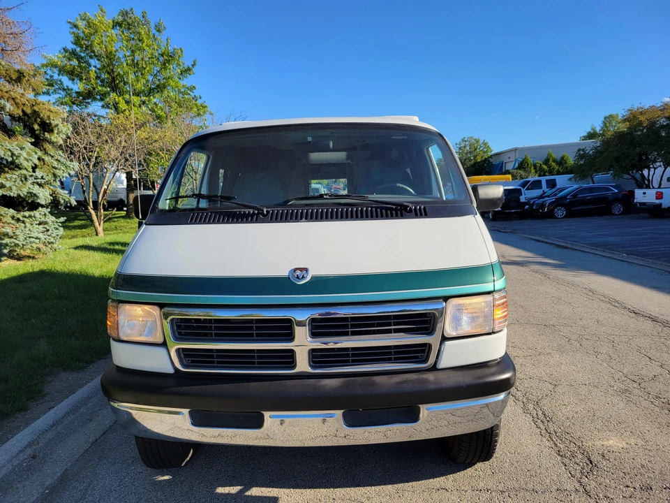 1996 Dodge Ram Van - Image 7 of 31