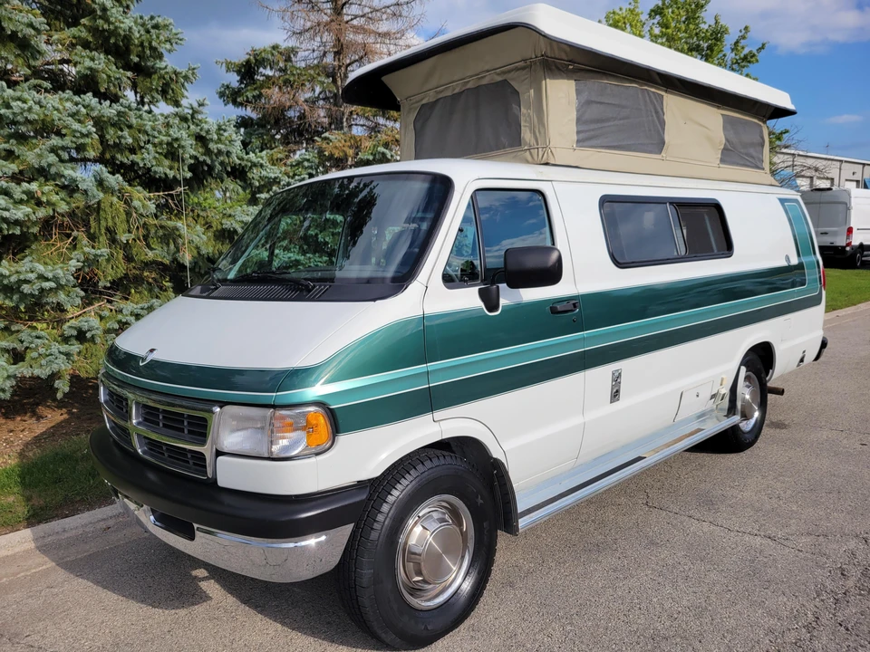 1996 Dodge Ram Van - Image 14 of 31