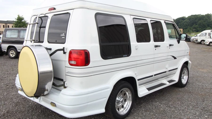 1996 Dodge Ram Van - Image 2 of 14