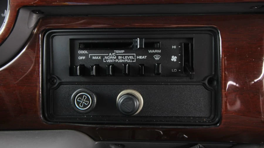 1996 Dodge Ram Van - Image 11 of 14