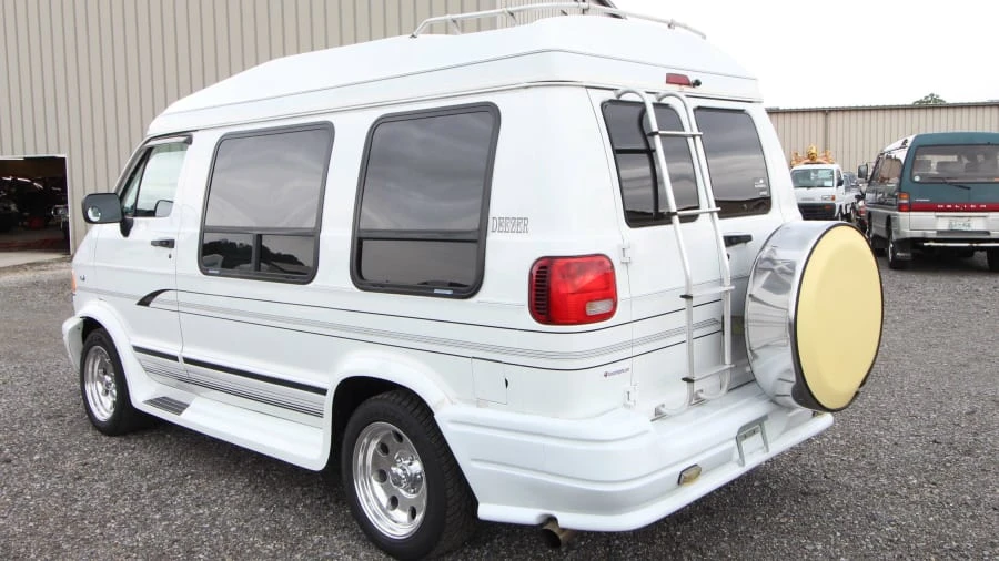 1996 Dodge Ram Van - Image 13 of 14