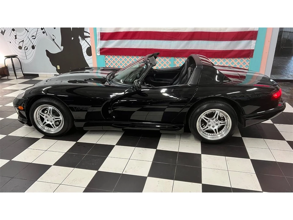 1996 Dodge Viper 2nd Gen - Image 2 of 31