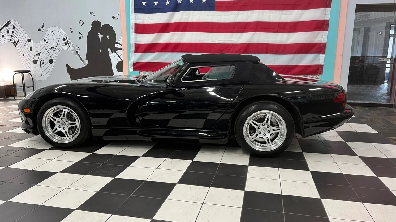 1996 Dodge Viper 1st Gen - Image 12 of 21