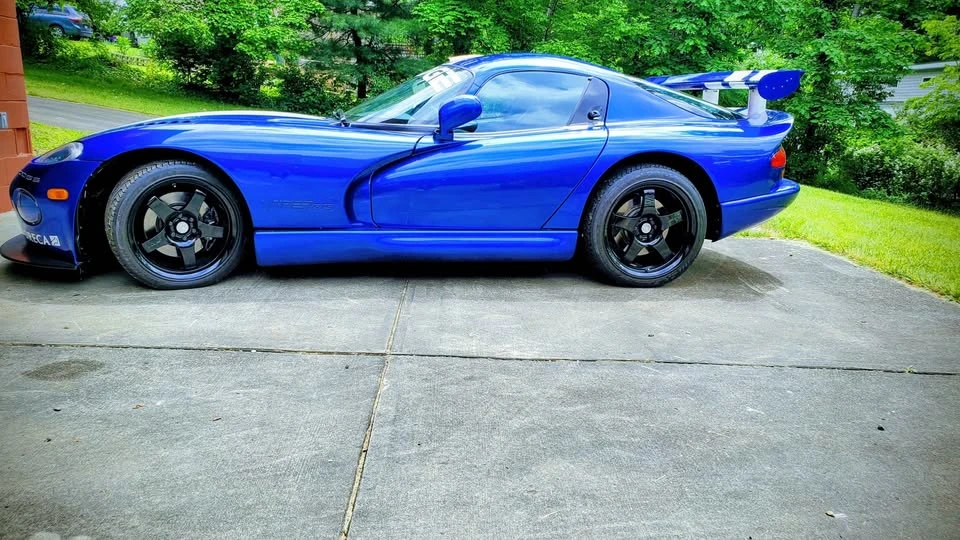 1996 Dodge Viper GTS 2nd Gen - Image 5 of 10