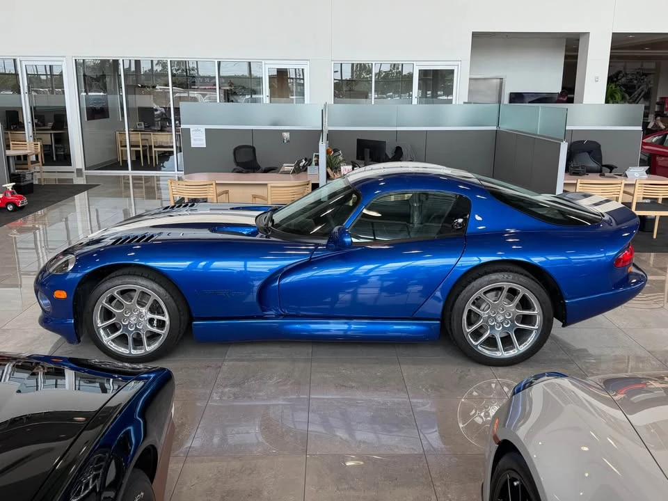 1996 Dodge Viper GTS 2nd Gen - Image 4 of 11