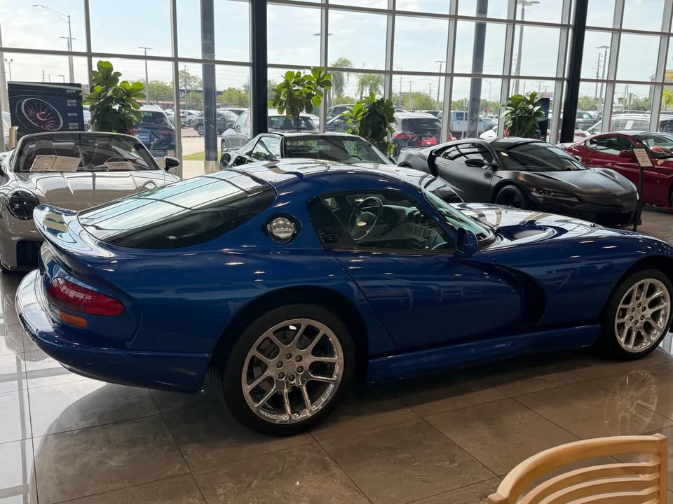 1996 Dodge Viper GTS 2nd Gen - Image 8 of 11