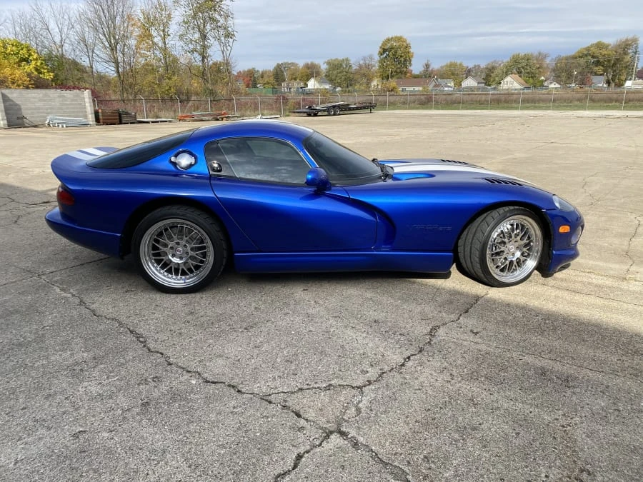 1996 Dodge Viper GTS 2nd Gen - Image 2 of 14