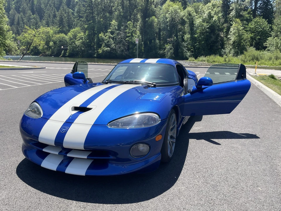1996 Dodge Viper GTS 2nd Gen - Image 28 of 31