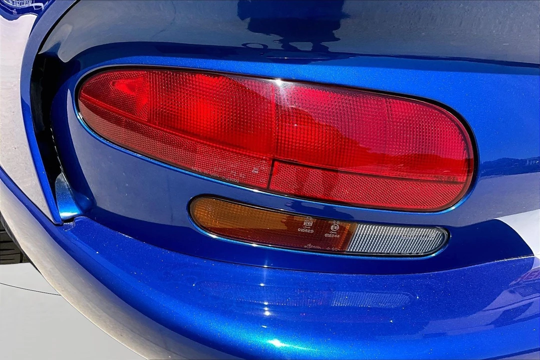 1996 Dodge Viper GTS 2nd Gen - Image 15 of 31