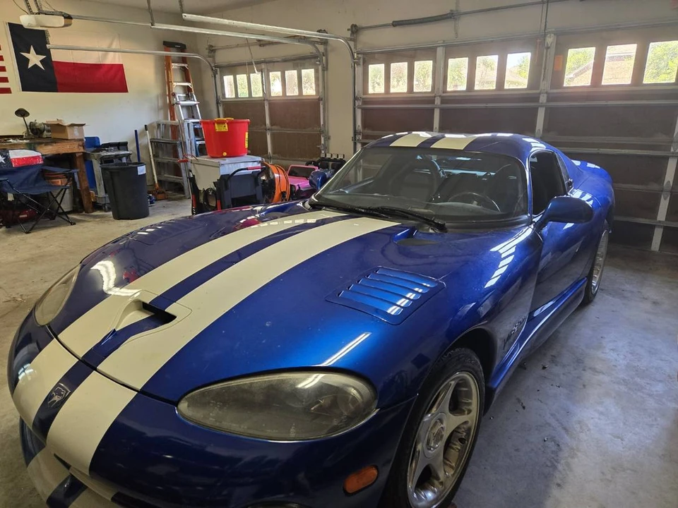 1996 Dodge Viper GTS 2nd Gen - Image 2 of 13