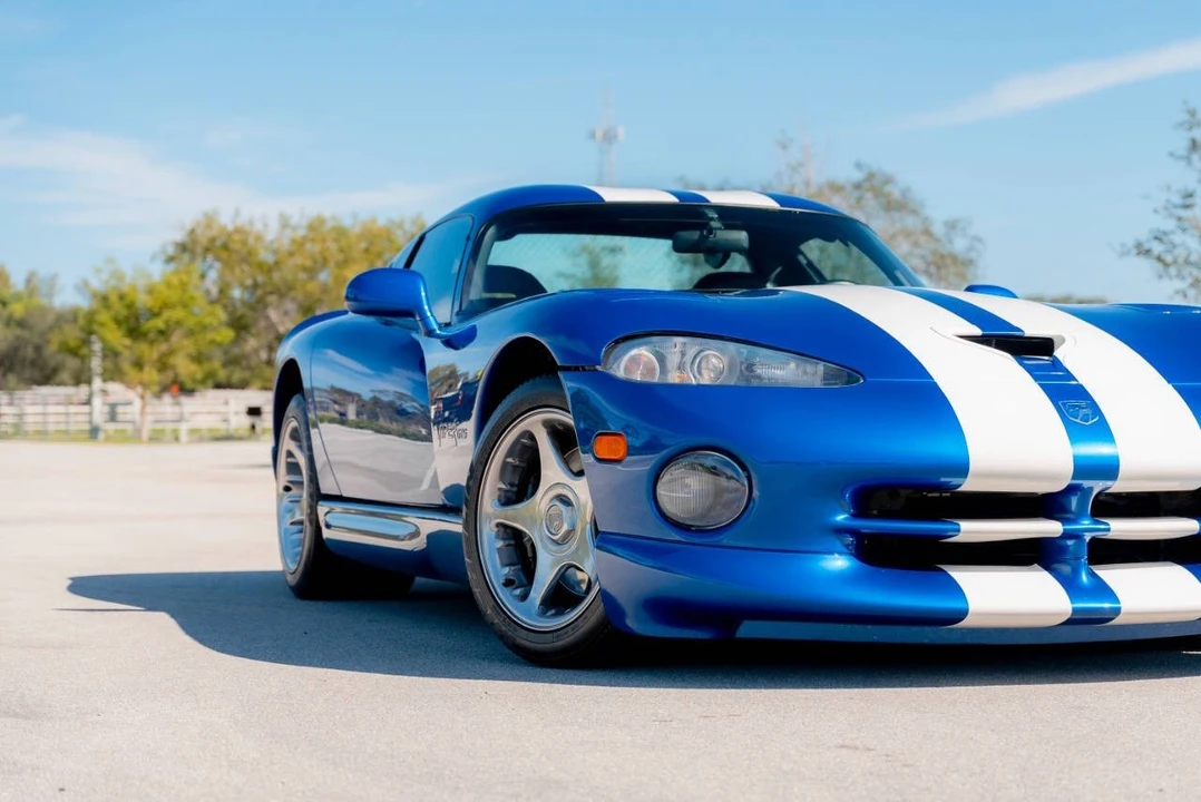 1996 Dodge Viper GTS 2nd Gen - Image 19 of 21