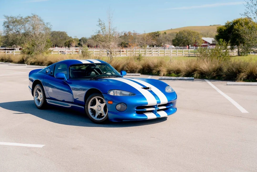 1996 Dodge Viper GTS 2nd Gen - Image 14 of 21
