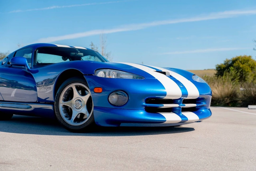 1996 Dodge Viper GTS 2nd Gen - Image 18 of 21
