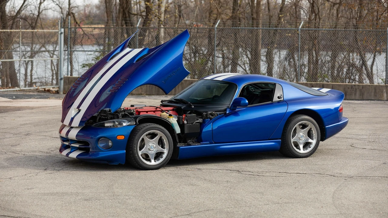 1996 Dodge Viper GTS 2nd Gen - Image 20 of 31