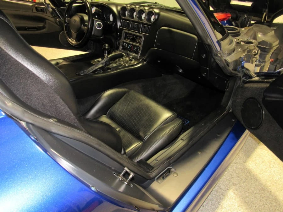 1996 Dodge Viper GTS 2nd Gen - Image 14 of 19