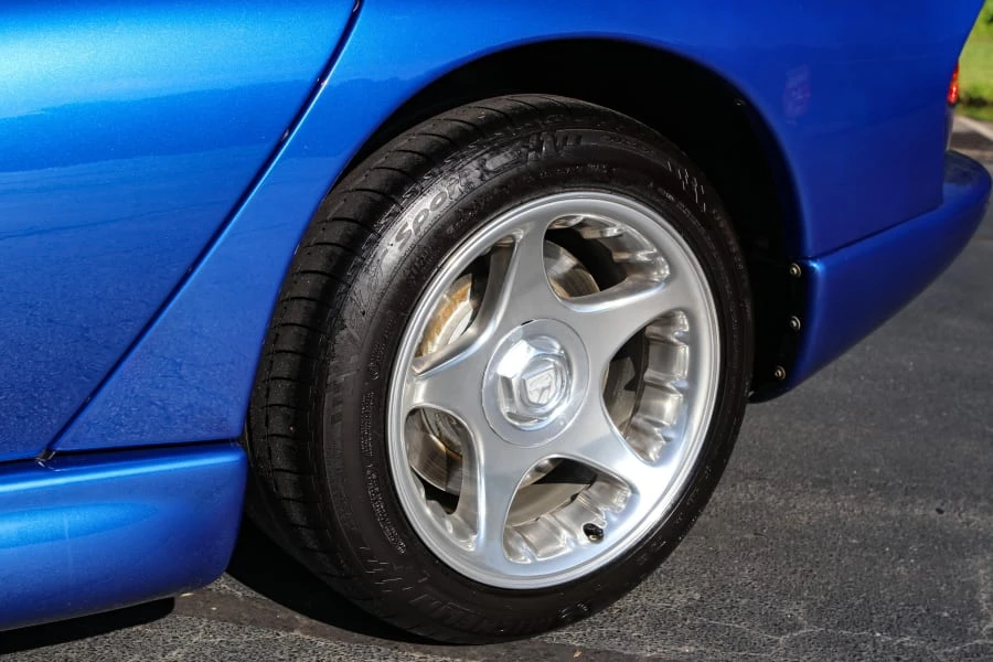 1996 Dodge Viper GTS 2nd Gen - Image 17 of 31