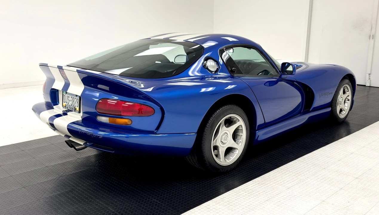 1996 Dodge Viper GTS 2nd Gen - Image 5 of 12