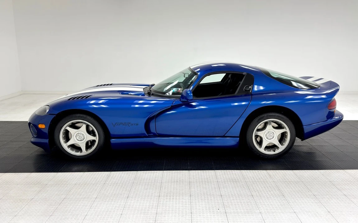 1996 Dodge Viper GTS 2nd Gen - Image 2 of 12