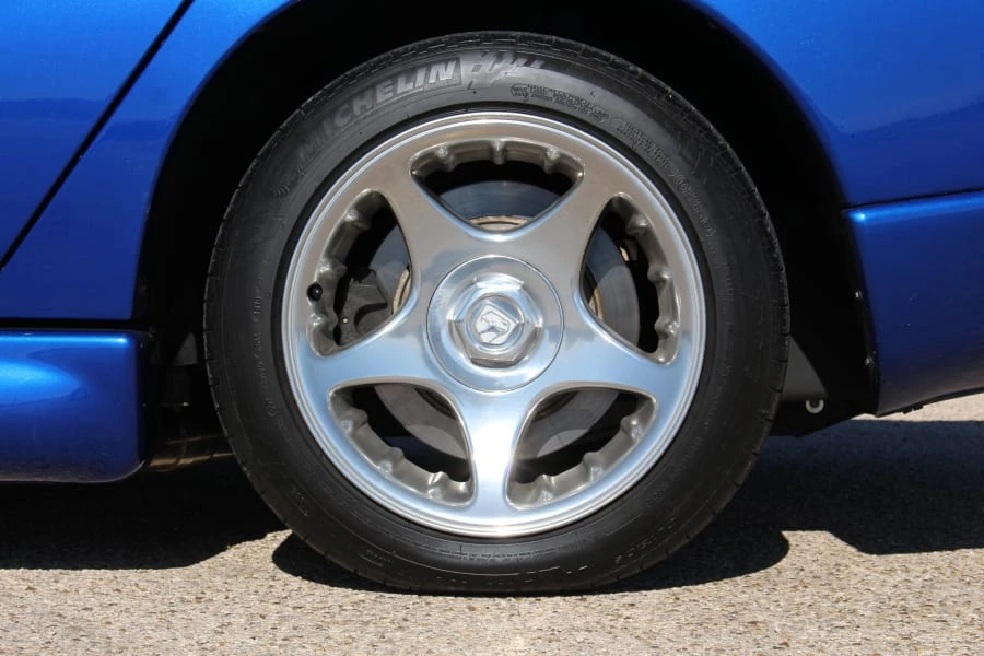 1996 Dodge Viper GTS 2nd Gen - Image 21 of 31